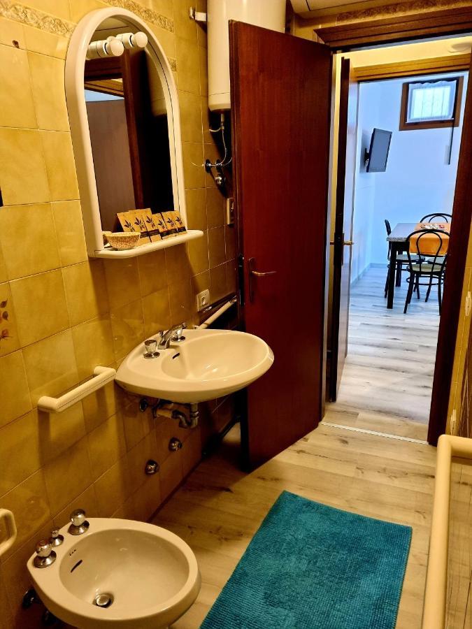 Apartament 1282 Torri Del Benaco Buitenkant foto