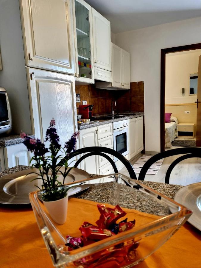 Apartament 1282 Torri Del Benaco Buitenkant foto