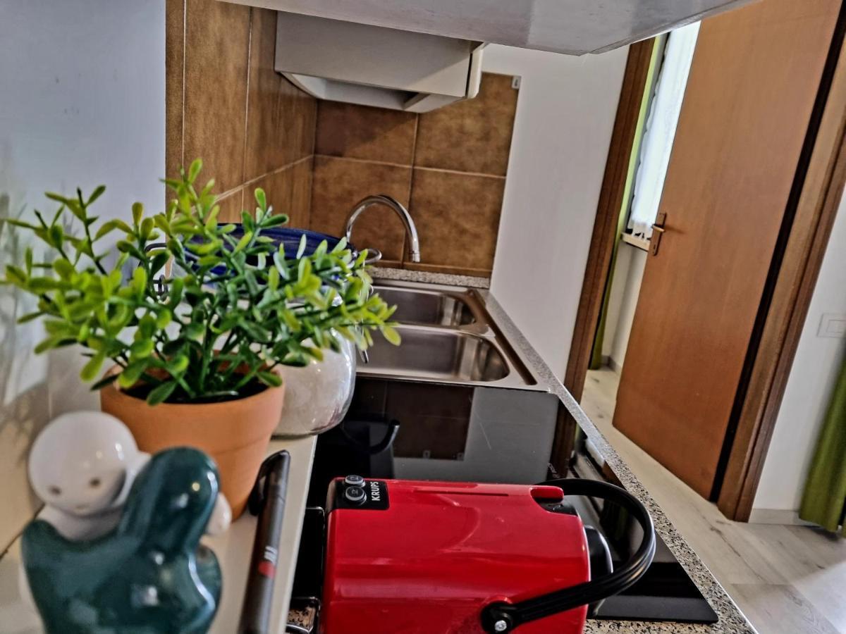 Apartament 1282 Torri Del Benaco Buitenkant foto